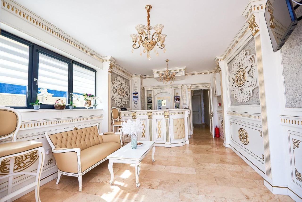 Hotel Adriano Brăila Exteriér fotografie