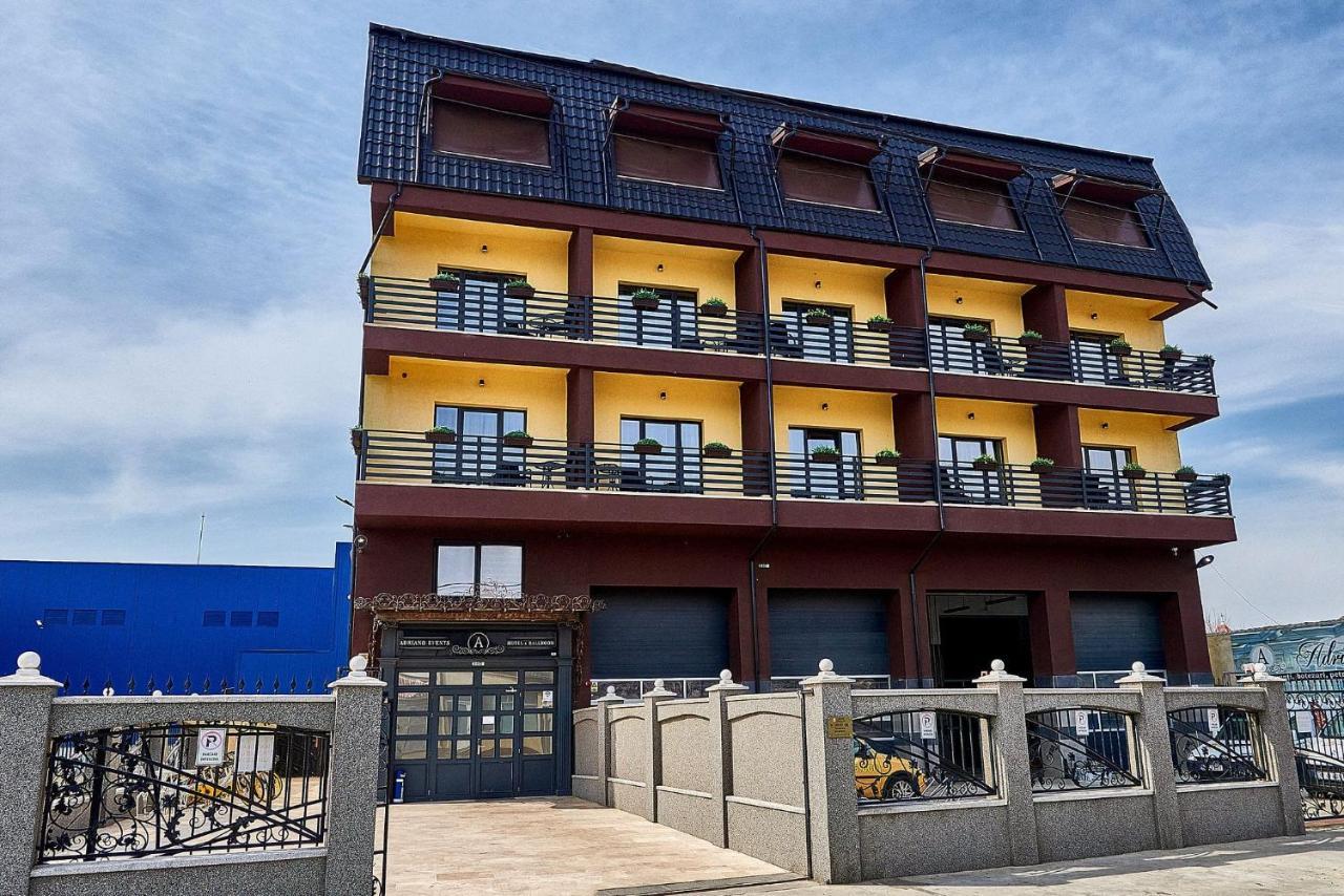 Hotel Adriano Brăila Exteriér fotografie